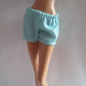 NEU! 2023 Barbie Puppe weiche blaue Shorts ~ Fashionista Schwimmen Strand Kleidung - Bild 1 von 5