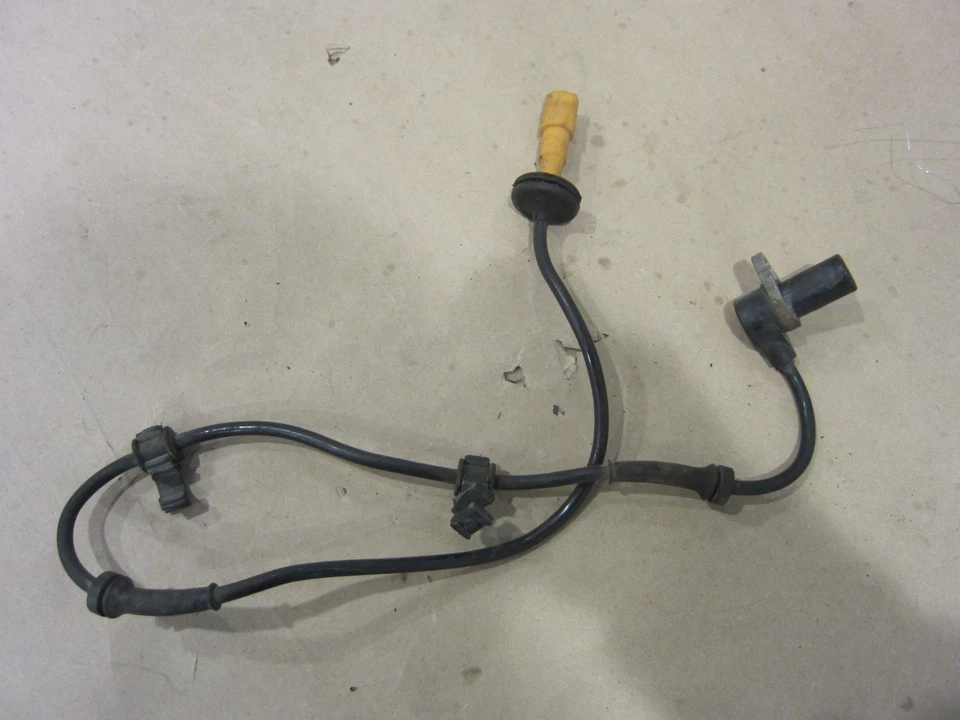 Ferrari 355, Enzo - Sensor de rueda delantera / ABS Bosch - P/N 170592 Foto 1 de 4