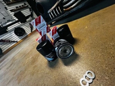 3 x TOYOTA Oil Filter 90915-YZZD3 4Runner Tundra Tacoma Sequoia + Drain Plug - Image 1 of 4