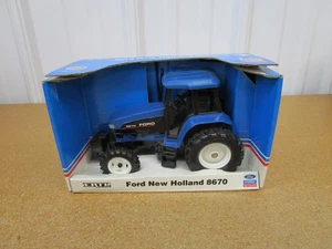 Ford New Holland 8670 tractor ERTL 1/32 box diecast farm toy Z B7 - Picture 1 of 7
