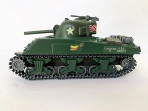 New Ray USA Sherman Battle Tank M4A3 Scale 1:32 Battery Operated 3083791 Video - Picture 1 of 11