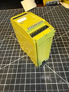 Relé de seguridad Pilz PNOZ mc1p - Imagen 1 de 5