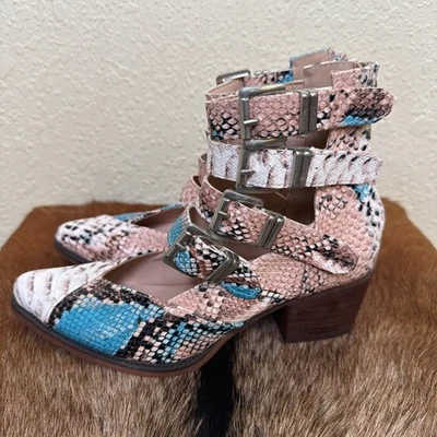 A Rider Girl Eleven Talla 7 Estampado de Serpiente Hebillas con Tirantes Botín Occidental Vaquera Foto 1 de 4