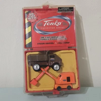 2001 Tonka Collector Series Die Cast Replicas- Steam Shovel, 1949 Dump Truck - Image 1 of 4