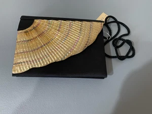 Cartera negra y dorada de 8 pulgadas x 5 pulgadas para mujer nueva sin etiquetas - Imagen 1 de 5