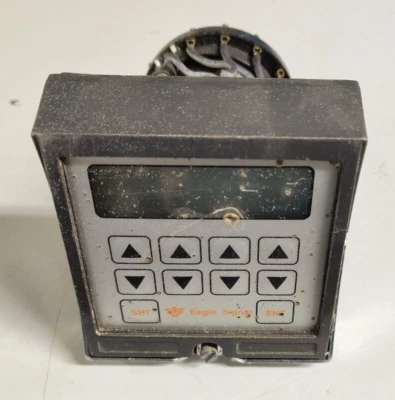 Eagle Signal CX202A6 Cycle-Flex Temporizador Electrónico de Restablecimiento Contador Panel Medidor 120V Foto 1 de 4