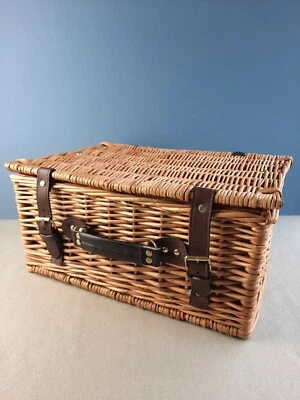 empty Wicker Hamper Basket with leather-look straps, for storage or picnic - Image 1 of 4