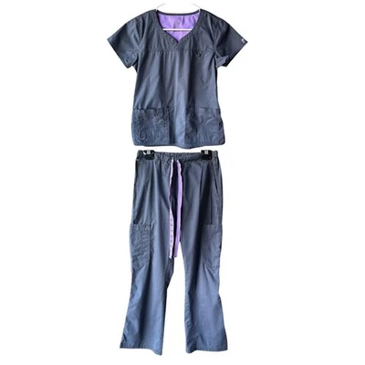 MC2 磨砂套装 XS 码灰色薰衣草口袋 V 领上衣/弹性腰部货物底部 — 第 1/4 张图片