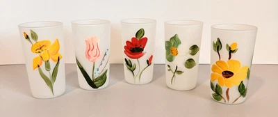 5 vasos de beber flores vintage esmeriladas pintadas a mano de 4,75" de alto 10 oz. Foto 1 de 4