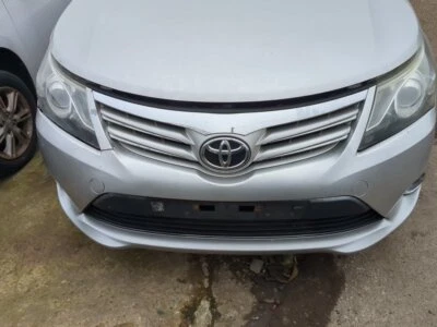 TOYOTA AVENSIS 2011-2018 FRONT BUMPER SILVER - Image 1 of 4