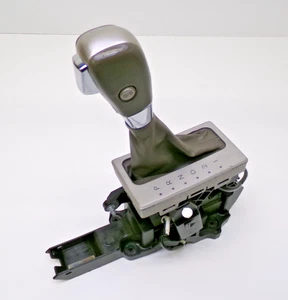 Lincoln Navigator Automatic Gear Shift Shifter Assembly 03-04 - Picture 1 of 4