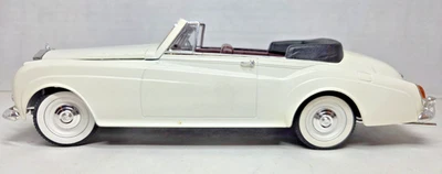 Vintage Solido 1961 Rolls Royce Silver Cloud II  Die Cast  1/20 Scale - Image 1 of 4