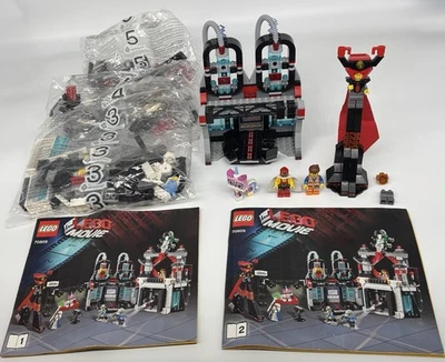 LEGO Película Lord Business Evil Lair 70809 100% Completo Solo Parcialmente Abierto Foto 1 de 4