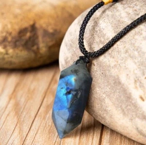 Natural Labradorite Crystal Pendant Necklace for Protection Strength Healing - Picture 1 of 2