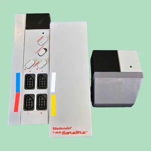 Transmisor Nintendo Satellite NES-032 para 4 jugadores y receptor NES-033 probado en alimentación - Imagen 1 de 13