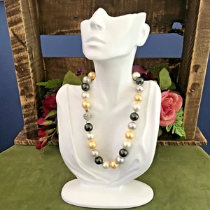 Tri-Color Pearl Necklace with Rhinestone Sphere Magnetic Closure - Picture 1 of 10