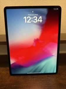 Apple iPad Pro 12.9 5th Gen Silver. Used. In Great Condition! - Picture 1 of 7