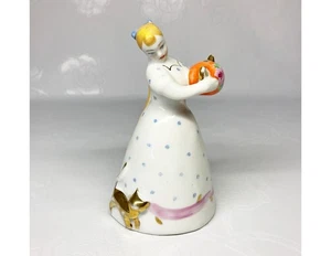 Porcelain figurine Girl with Teapot soviet vintage statuette USSR Dulevo - Picture 1 of 10