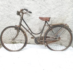 Bicicletta donna modello Meazza vintage anni 30/40 Sella originale in cuoio - Foto 1 di 10