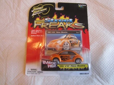 2004 Johnny Lightning Street Freaks:  '00 VW New Beetle NIP - Image 1 of 3