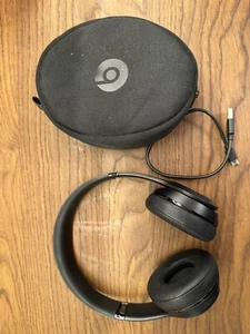 Beats Solo 3 wireless Kopfhörer Special Edition All Black - Bild 1 von 4