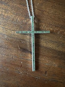 Raritäten Sterlingsilber Tsavorit Edelstein Kreuz Anhänger Halskette Neu mit Etikett - Bild 1 von 2