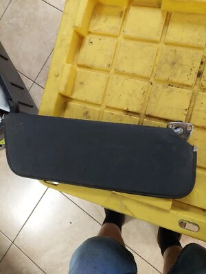 Parasoles negros GM originales Pontiac Bonneville 1969. GRAN PREMIO, CATALINA? Foto 1 de 2