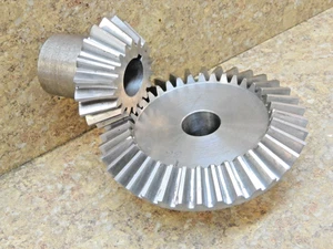 1 Set Ingranaggi Conici 2:1 RATIO 18/36 Denti Foro 1-1/8" - Foto 1 di 14