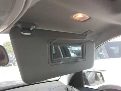 Used Right Sun Visor fits: 2011 Mercedes-benz Mercedes glk-class 204 Type GLK250 - Imagem 1 de 4