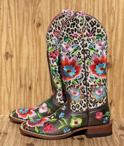 Macie Bean Western Cowboy Boots Square Toe Leopard with Embroidered Flowers~7 - Picture 1 of 13
