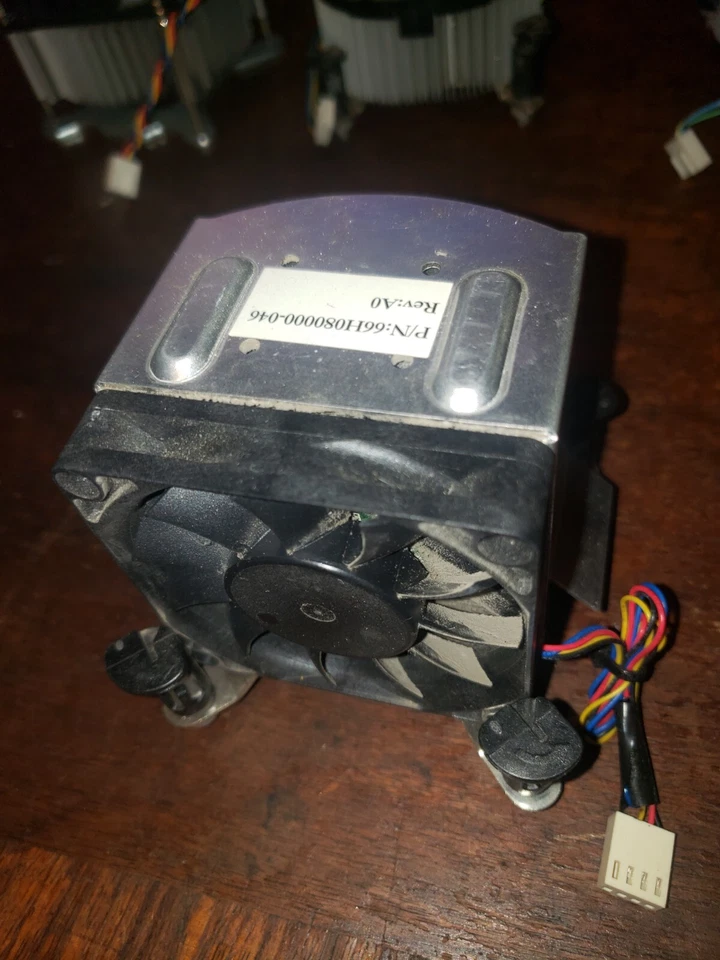 intel LGA775 heat sink/fan,  hole spacing 72mmx72mm,  4 wire - Image 1 of 1