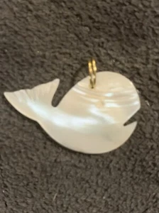 Handgeschnitzter Wal Muschel Anhänger aus Portugal - Bild 1 von 2