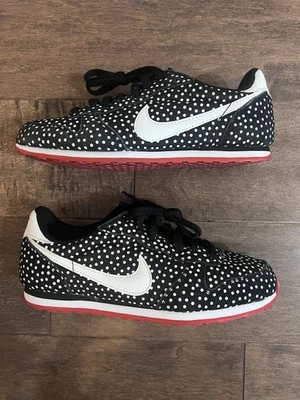 Nike Genicco Womens Size 6.5 Black Red Polka Dot Shoes Casual 705283-016 - Image 1 of 4