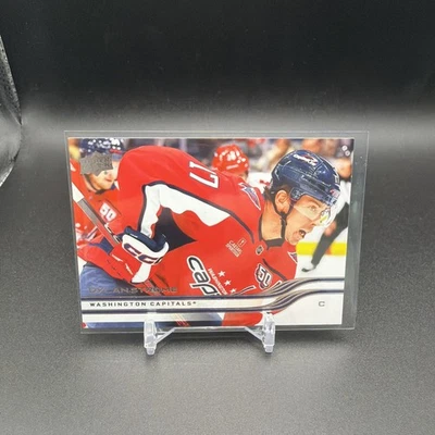Dylan Strome 2025-26 Upper Deck Series 1 #190 Washington Capitals - Image 1 of 2