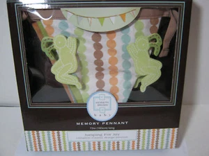 NEU Kenneth Brown Jumping for Joy Memory Wimpel Neu im Karton - Bild 1 von 5