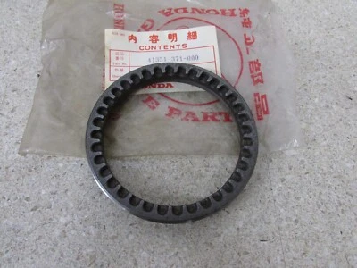 NOS HONDA CX500 CX500C GL1000 GL500 GL650 RETENEDOR DE COJINETE DE ENGRANAJE FINAL "A" Foto 1 de 2
