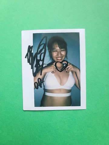 Stardom Cheki Momo Watanabe Womens Pro Wrestling Autograph Signed Swimsuit Photo Cover