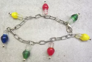 Pulsera de cadena revestida de plata con dijes colgantes de cuentas de Navidad de vidrio hecha a mano - Imagen 1 de 3