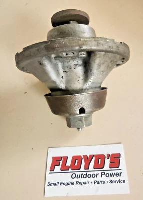 John Deere 345 LX188 48" Mower Deck Spindle Housing Assembly AM121342 - Image 1 of 3