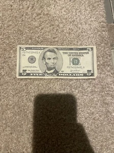 Old Vintage $5 Five Dollar Bill (2001 Series) Real Nice Condition 💵 - Picture 1 of 4
