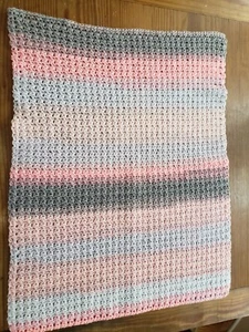 Gehäkelte Baby Mädchen Decke - Bild 1 von 4