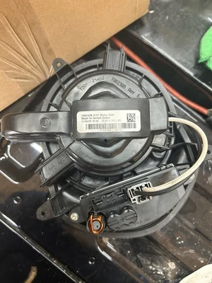 Nuevo motor soplador HVAC 2019-23 Chevrolet Silverado GMC Sierra 1500 2500 3500 OEM Foto 1 de 4