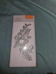 Tonic Studios Metall Stanzschablone - "Mini Flourished Corner" 4472e; Bastelset - Bild 1 von 2