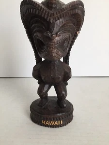 Figura estatua hawaiana de madera Lucky Tiki 7" T - marrón con pequeñas muescas - Imagen 1 de 7