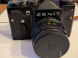 Zenit TTL fotocamera analogica + Helios 44 m - Foto 1 di 5