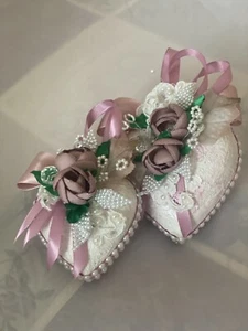 2 Christmas Ornaments - Picture 1 of 3