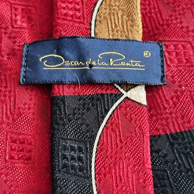 Oscar de La Renta Red and Black Embossed and Geometric Silk Tie Made in USA - Image 1 of 4