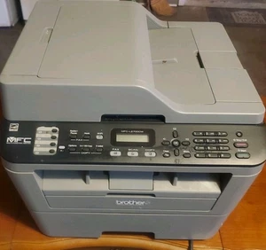 Impresora láser todo en uno inalámbrica Brother MFC-L2700DW impresión/copia/escaneo/fax - Imagen 1 de 6