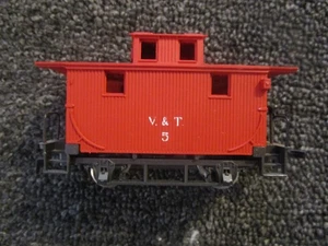 HO Scale Virginia & Truckee Bobber Caboose #5 by AHM (LC601) - Picture 1 of 2
