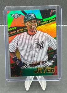 2022 Topps Fire DEREK JETER Green Parallel #165/199 New York Yankees Legend HOF - Foto 1 di 3